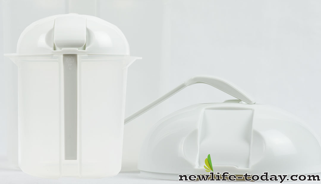 Yoghurt (pot & lid)